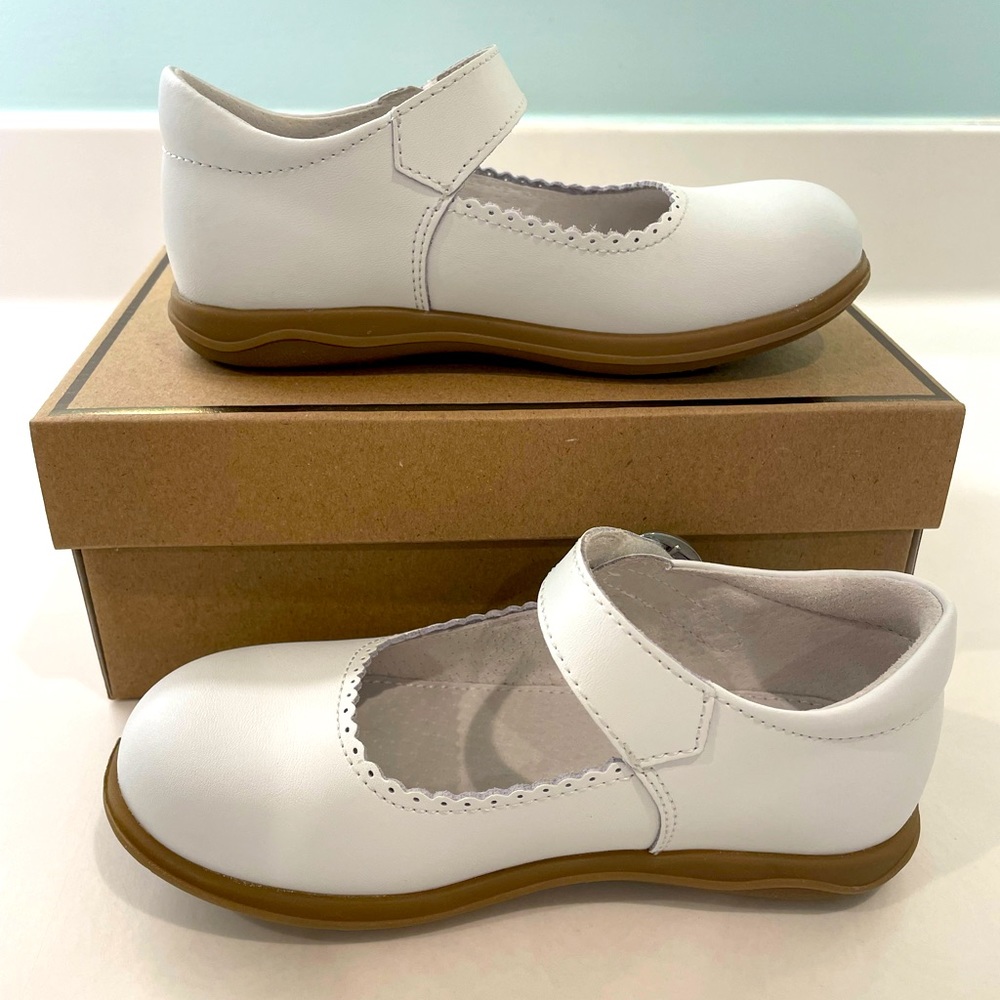 L’AMOUR Scalloped Mary Jane Toddler Shoe